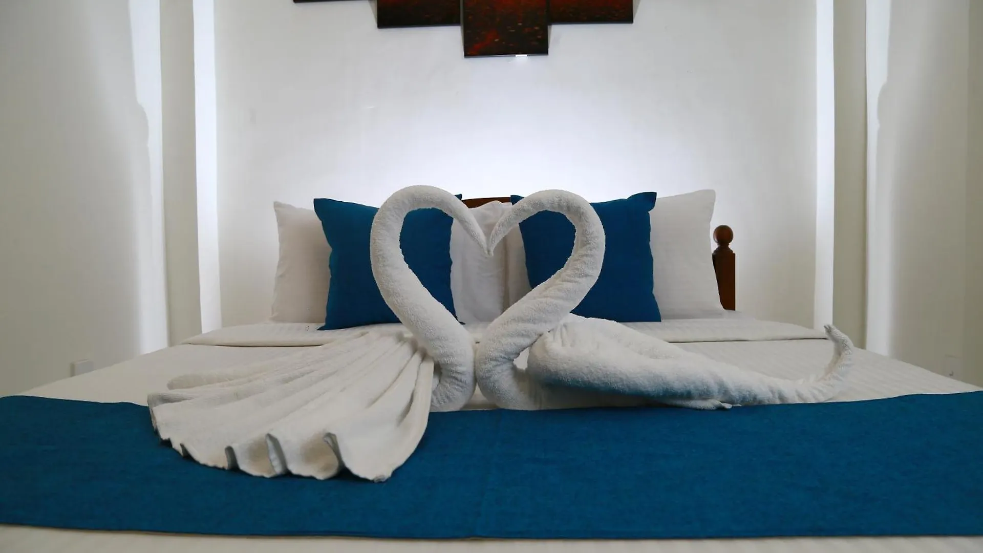 City Nest Inn Канди